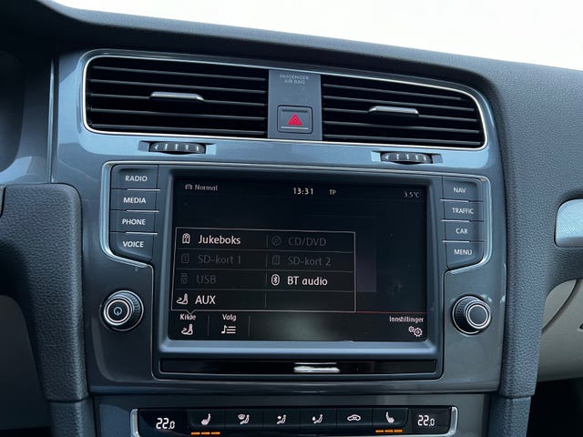 2015 VOLKSWAGEN GOLF - 23