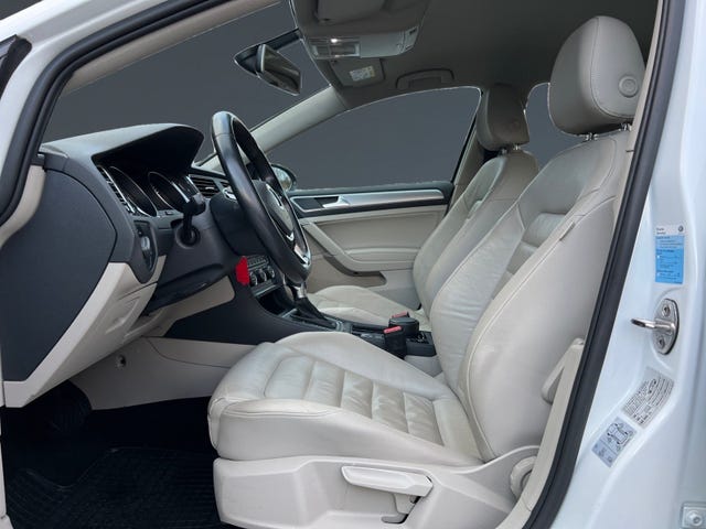 2015 VOLKSWAGEN GOLF - 8