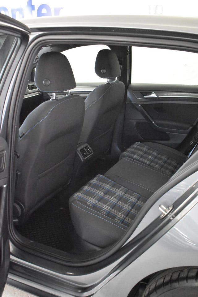 2018 VOLKSWAGEN GOLF - 27