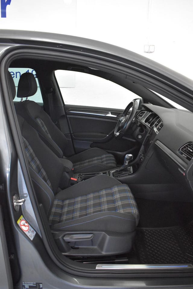 2018 VOLKSWAGEN GOLF - 20