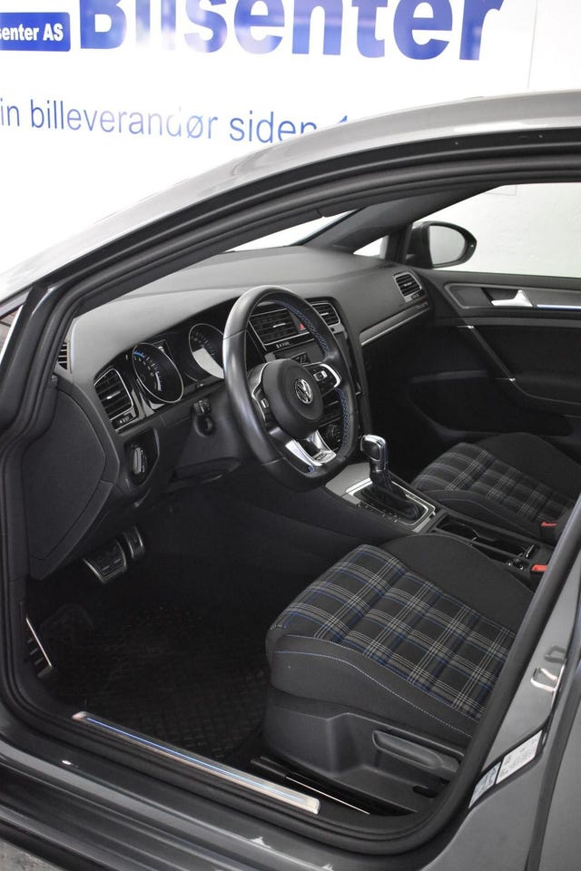 2018 VOLKSWAGEN GOLF - 31
