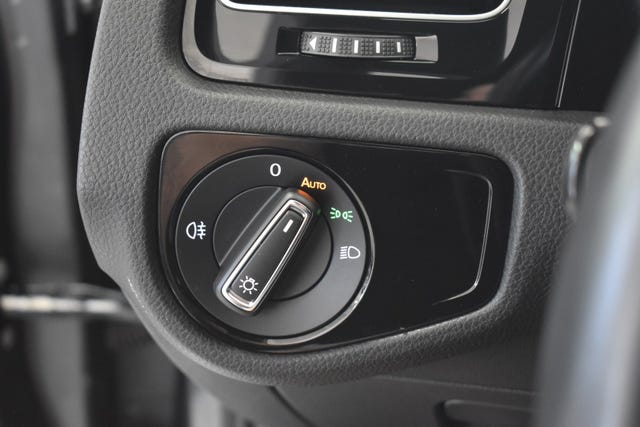 2018 VOLKSWAGEN GOLF - 38