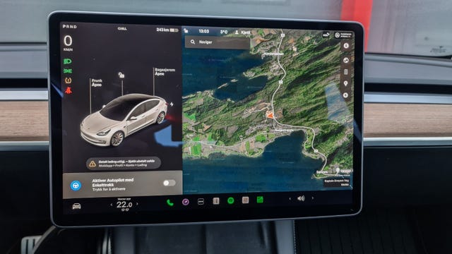 2021 TESLA MODEL 3 - 24