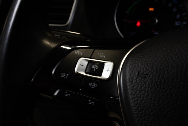 2019 VOLKSWAGEN GOLF - 23