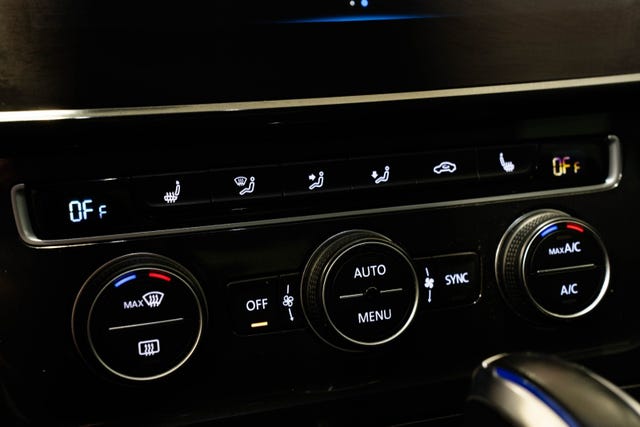 2019 VOLKSWAGEN GOLF - 32