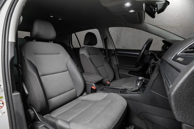 2019 VOLKSWAGEN GOLF - 18