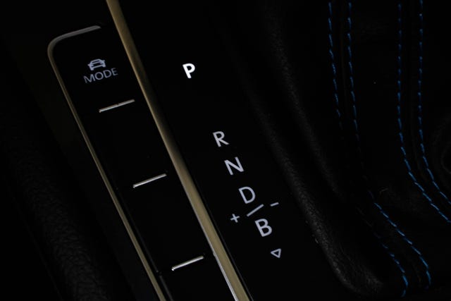 2019 VOLKSWAGEN GOLF - 25