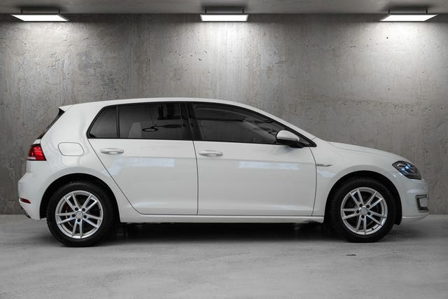 2019 VOLKSWAGEN GOLF - 8