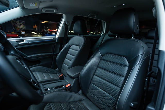 2019 VOLKSWAGEN GOLF - 17