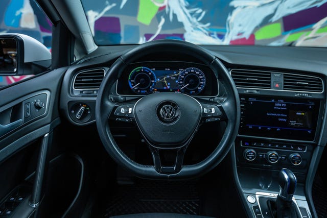 2019 VOLKSWAGEN GOLF - 11