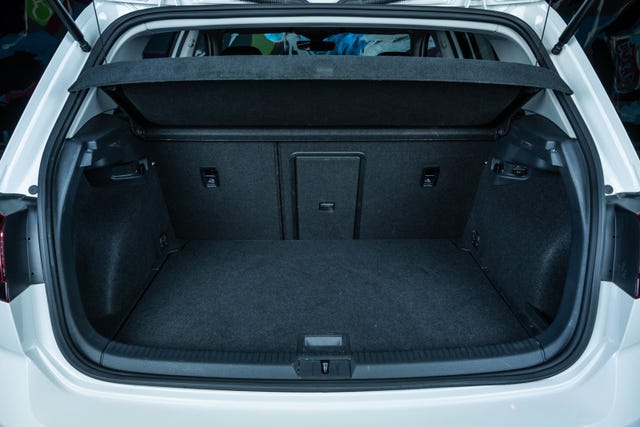 2019 VOLKSWAGEN GOLF - 19