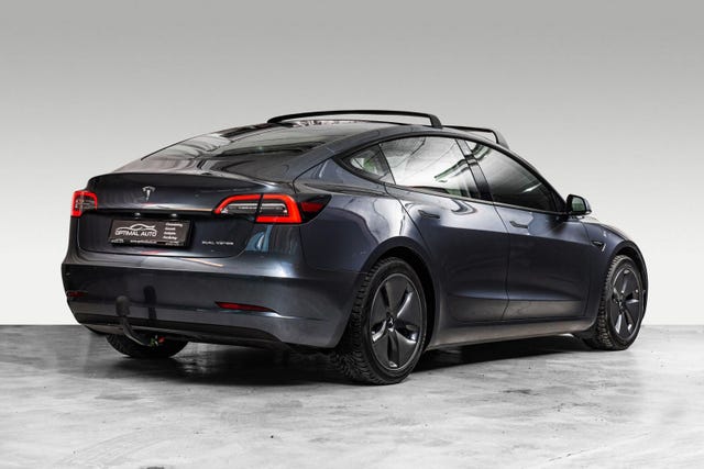 5YJ3E7EB8MF896203 2021 TESLA MODEL 3-4