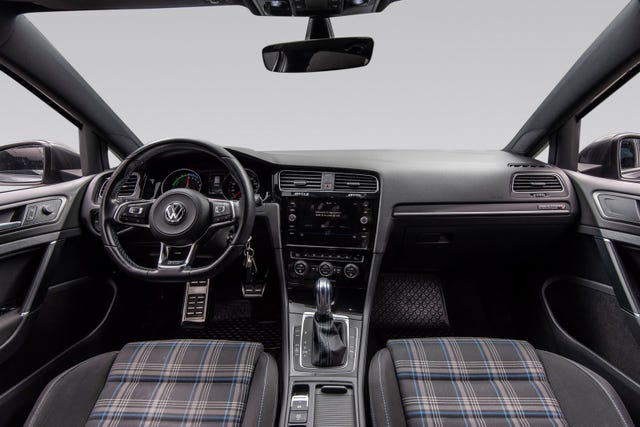 2018 VOLKSWAGEN GOLF - 15