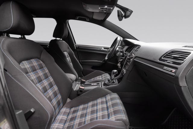 2018 VOLKSWAGEN GOLF - 30
