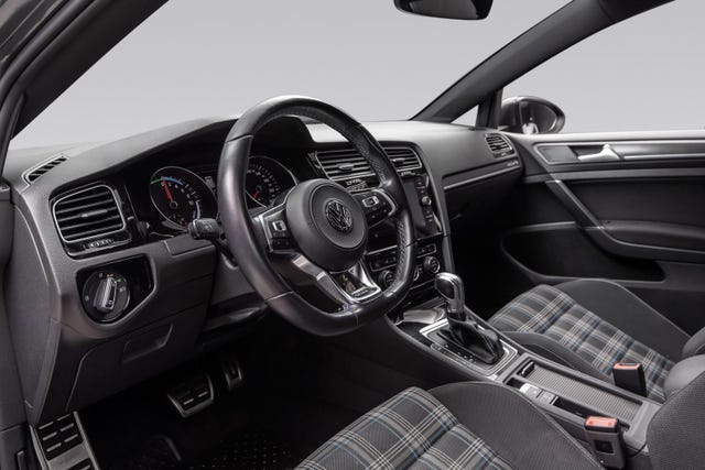 2018 VOLKSWAGEN GOLF - 14