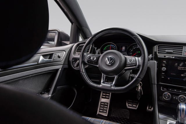 2018 VOLKSWAGEN GOLF - 17