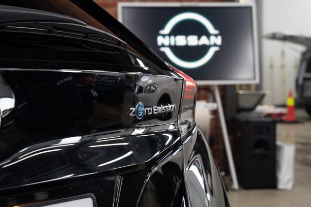 2022 NISSAN LEAF - 8