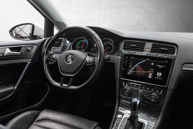 2019 VOLKSWAGEN GOLF - 8