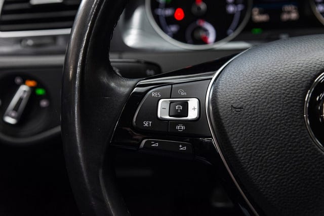 2019 VOLKSWAGEN GOLF - 17