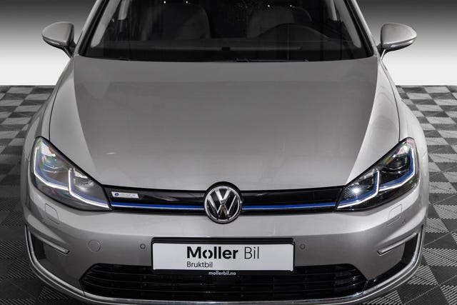 WVWZZZAUZJW902831 2018 VOLKSWAGEN GOLF-3
