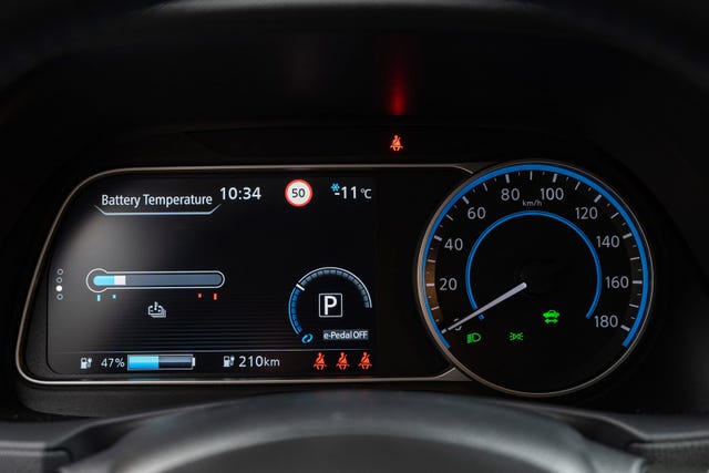 2022 NISSAN LEAF - 14