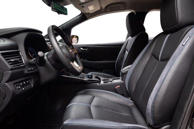 2022 NISSAN LEAF - 9