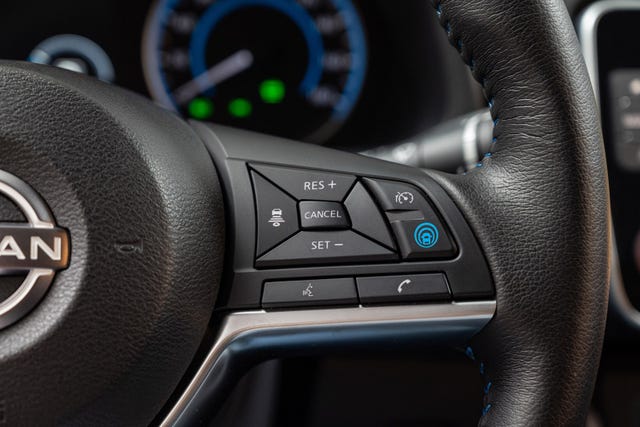 2022 NISSAN LEAF - 13