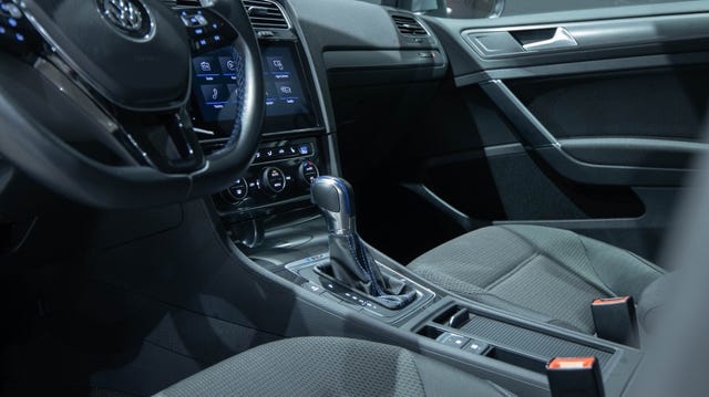 2019 VOLKSWAGEN GOLF - 7