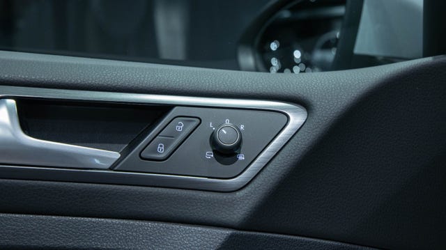 2019 VOLKSWAGEN GOLF - 8