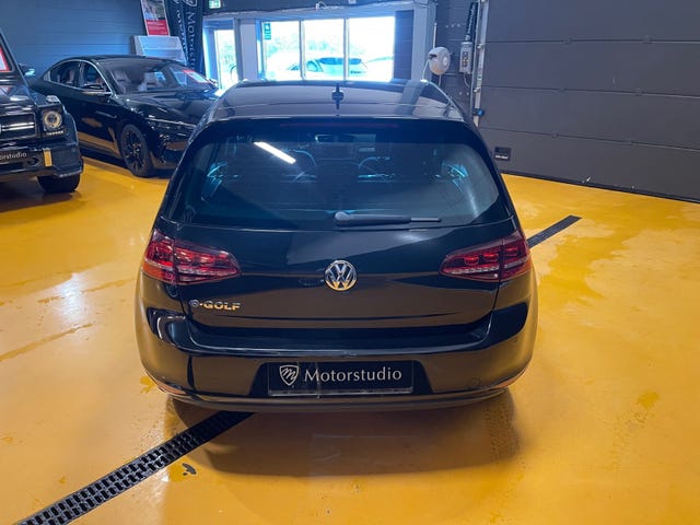 WVWZZZAUZJW902768 2018 VOLKSWAGEN GOLF-4