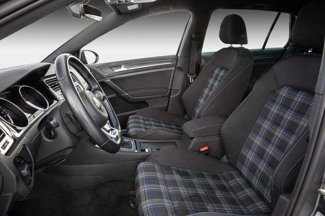 2019 VOLKSWAGEN GOLF - 17