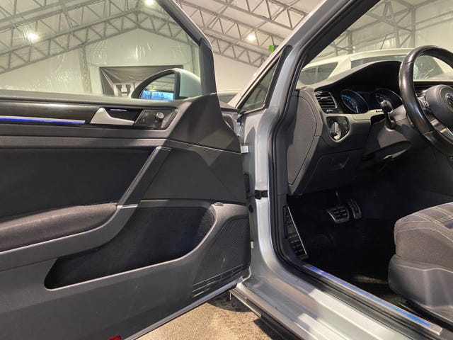 2015 VOLKSWAGEN GOLF - 33
