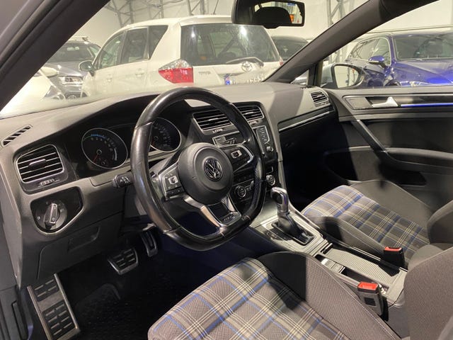 2015 VOLKSWAGEN GOLF - 35
