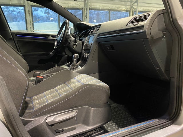 2015 VOLKSWAGEN GOLF - 24