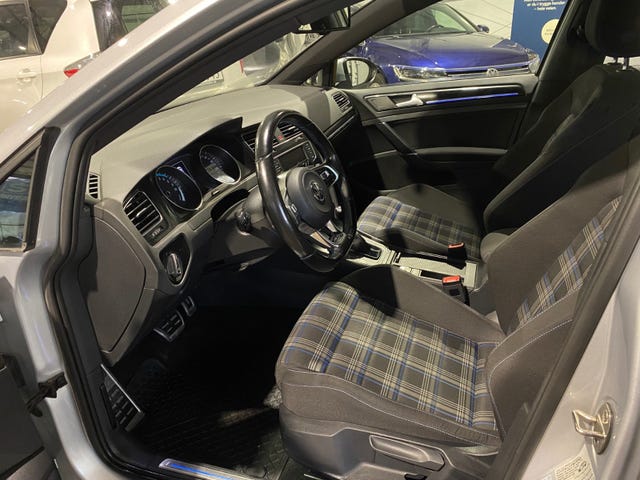 2015 VOLKSWAGEN GOLF - 37