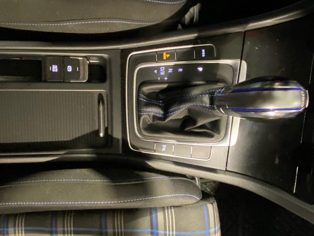 2015 VOLKSWAGEN GOLF - 16