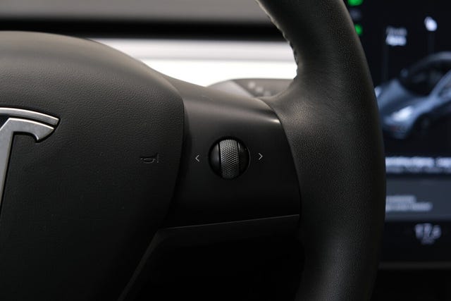 2021 TESLA MODEL 3 - 37