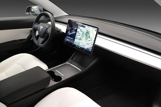 2021 TESLA MODEL 3 - 23