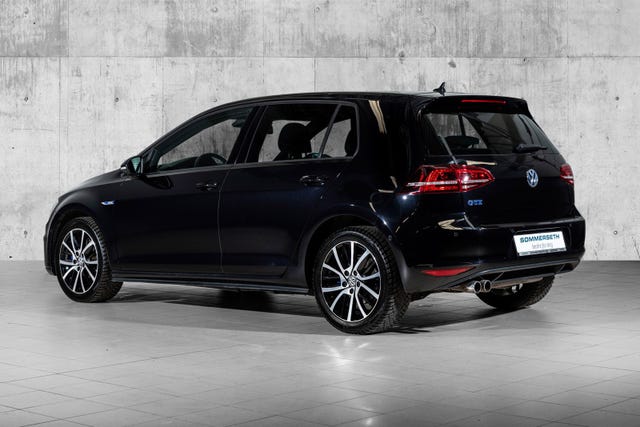 2015 VOLKSWAGEN GOLF - 9