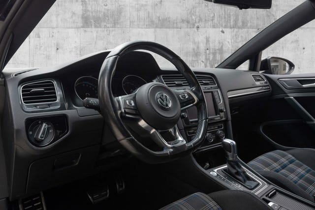 2015 VOLKSWAGEN GOLF - 10