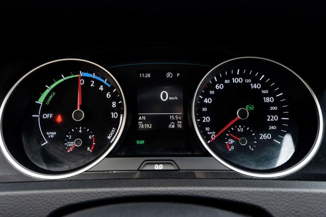 2015 VOLKSWAGEN GOLF - 16