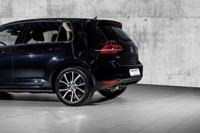 2015 VOLKSWAGEN GOLF - 8