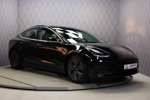 5YJ3E7EB1KF233553 2019 TESLA MODEL 3-4