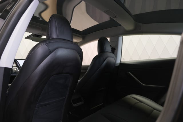 2019 TESLA MODEL 3 - 26