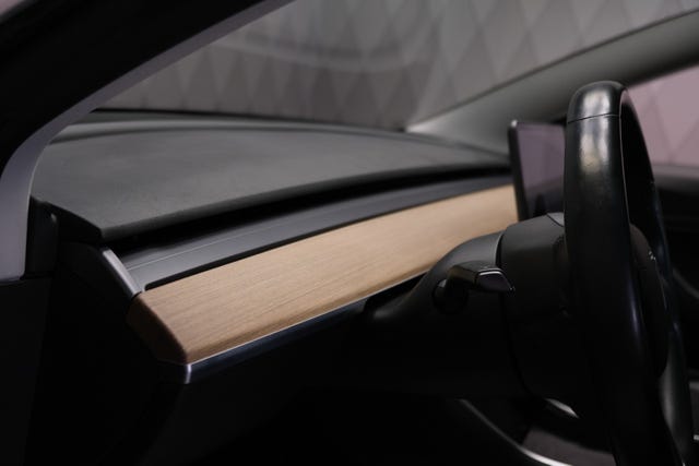 2019 TESLA MODEL 3 - 25