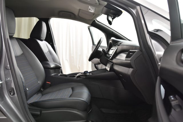 2019 NISSAN LEAF - 12