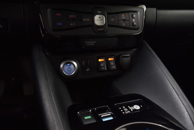 2019 NISSAN LEAF - 20