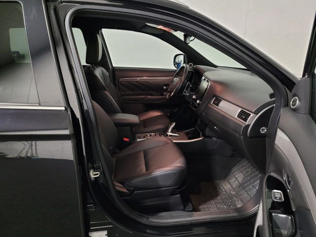 2020 MITSUBISHI OUTLANDER - 23