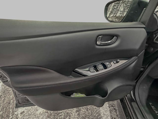 2020 NISSAN LEAF - 13