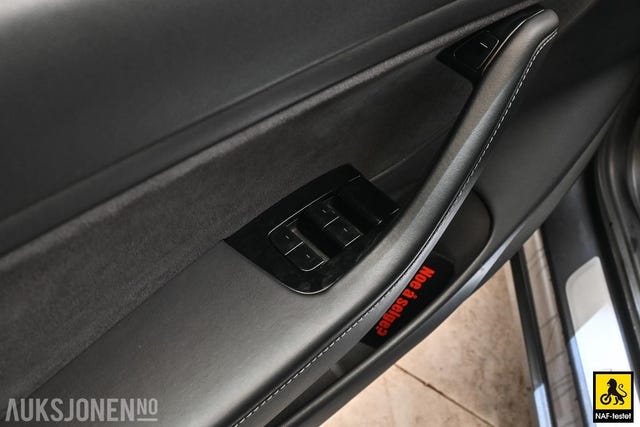 2019 TESLA MODEL 3 - 8